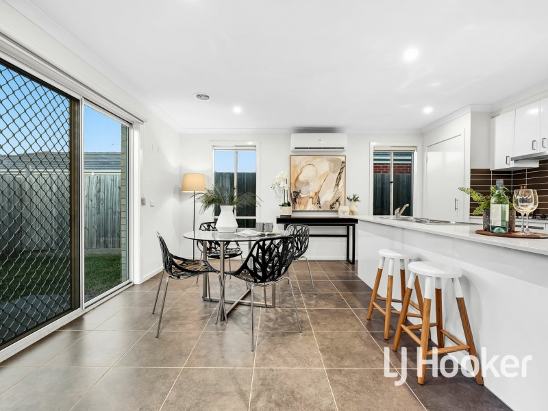 16 Manchester Boulevard, Officer VIC 3809