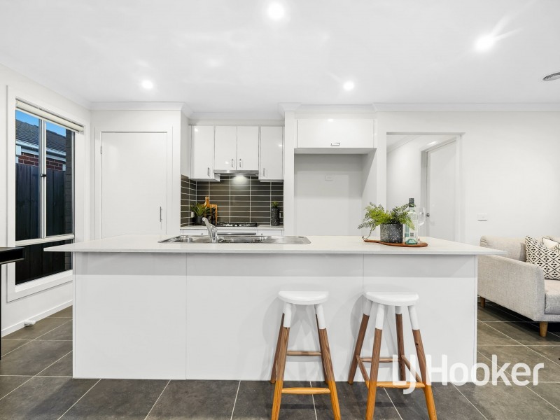 16 Manchester Boulevard, Officer VIC 3809