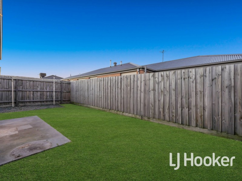 16 Manchester Boulevard, Officer VIC 3809