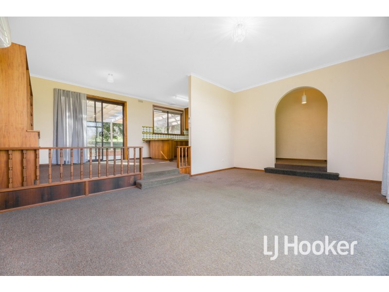 96 Railway Avenue, Garfield VIC 3814
