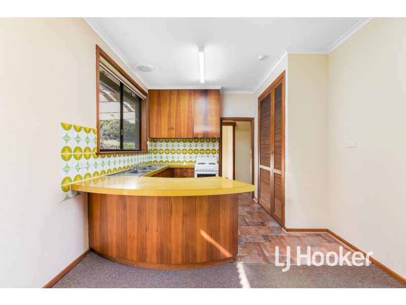 96 Railway Avenue, Garfield VIC 3814