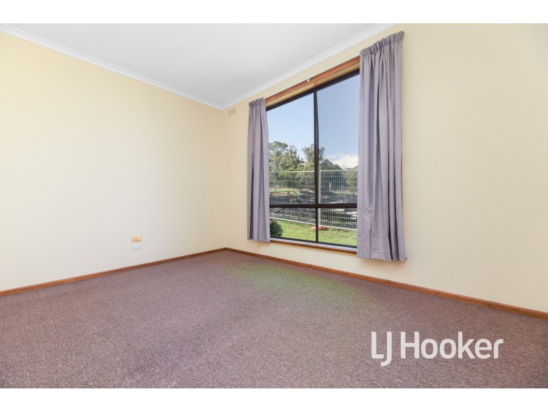 96 Railway Avenue, Garfield VIC 3814