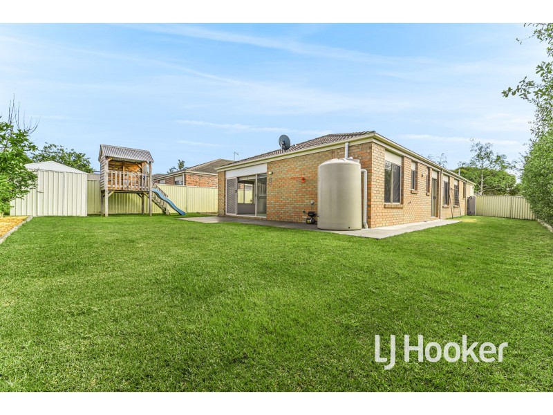 1 Azure Court, Pakenham VIC 3810