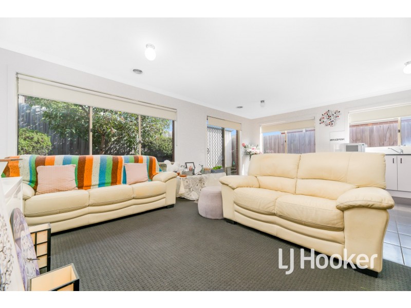 3/14 Shakespeare Court, Drouin VIC 3818