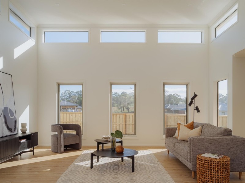 27 Simmental Street, Drouin VIC 3818