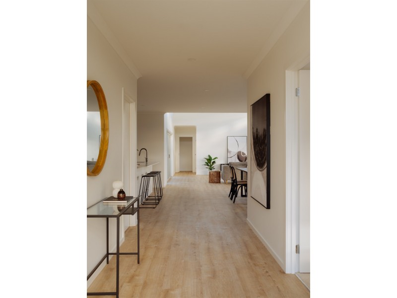 27 Simmental Street, Drouin VIC 3818