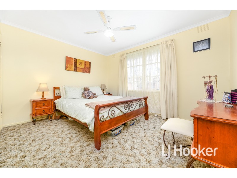 6/4 Guest Road, Pakenham VIC 3810