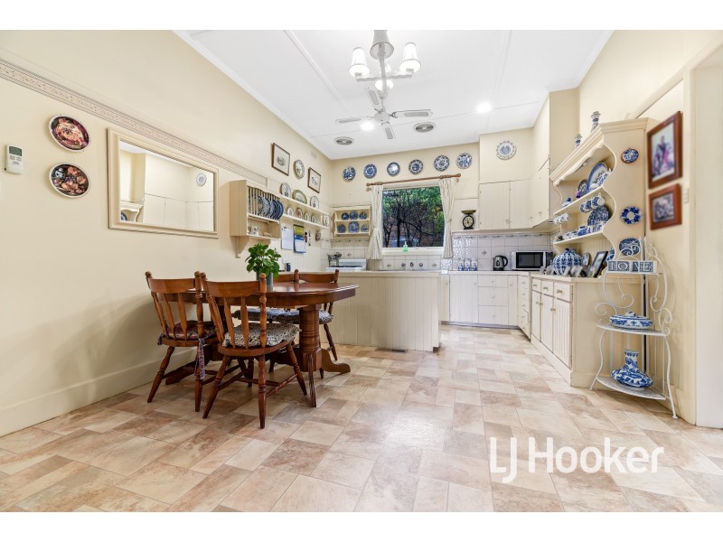 15 Garfield Road, Garfield VIC 3814