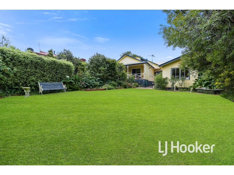 15 Garfield Road, Garfield VIC 3814