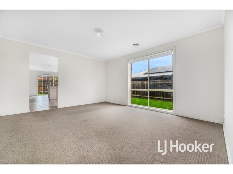 5 Tribuzi Close, Pakenham VIC 3810