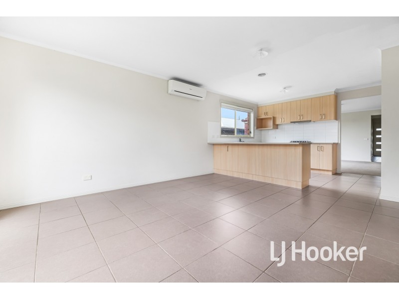 5 Tribuzi Close, Pakenham VIC 3810