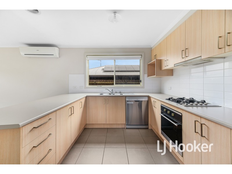 5 Tribuzi Close, Pakenham VIC 3810