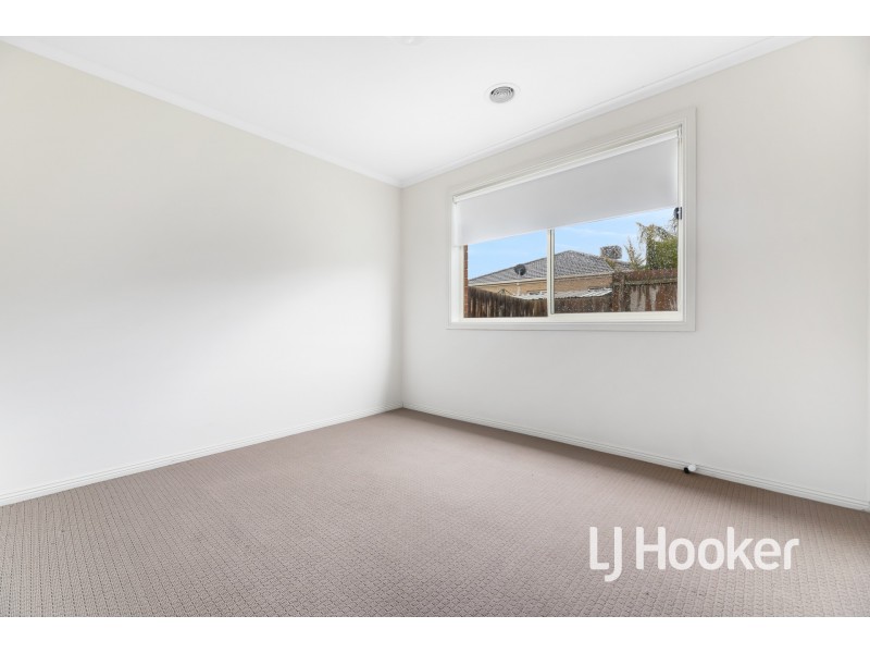 5 Tribuzi Close, Pakenham VIC 3810