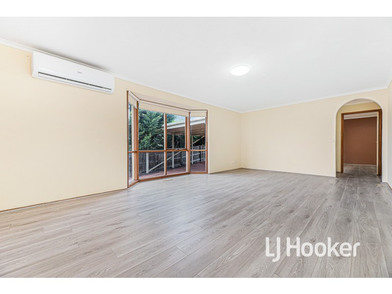 6 Damien Court, Pakenham VIC 3810
