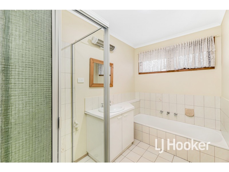 6 Damien Court, Pakenham VIC 3810