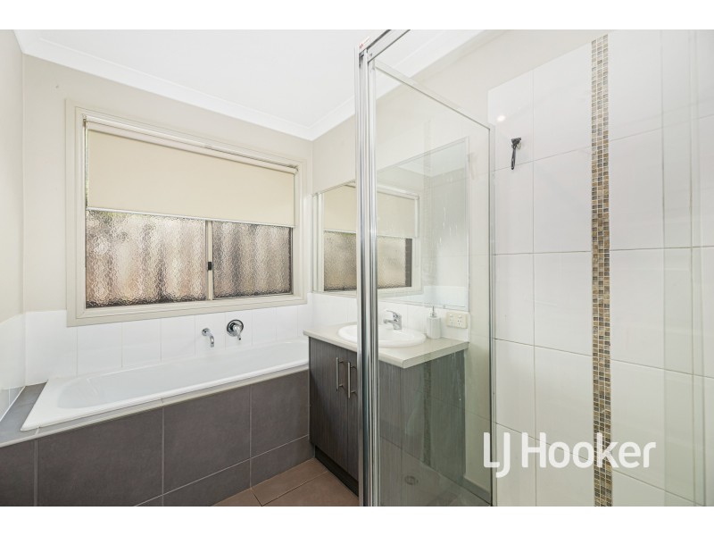 45 Thwaites Road, Pakenham VIC 3810