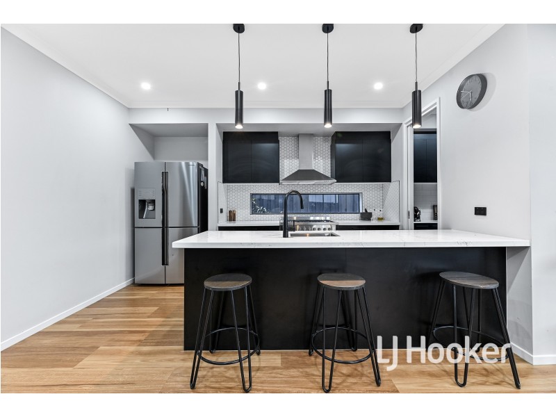 65 Kaduna Drive, Officer South VIC 3809