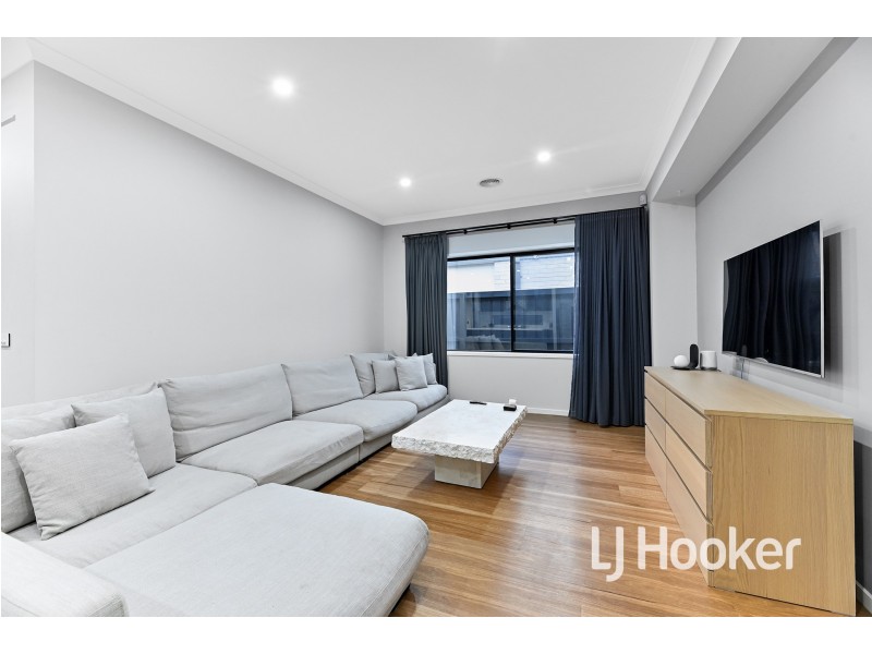 65 Kaduna Drive, Officer South VIC 3809