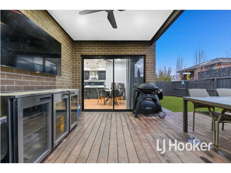 65 Kaduna Drive, Officer South VIC 3809