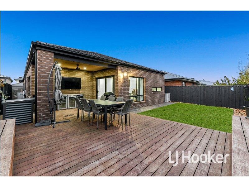 65 Kaduna Drive, Officer South VIC 3809