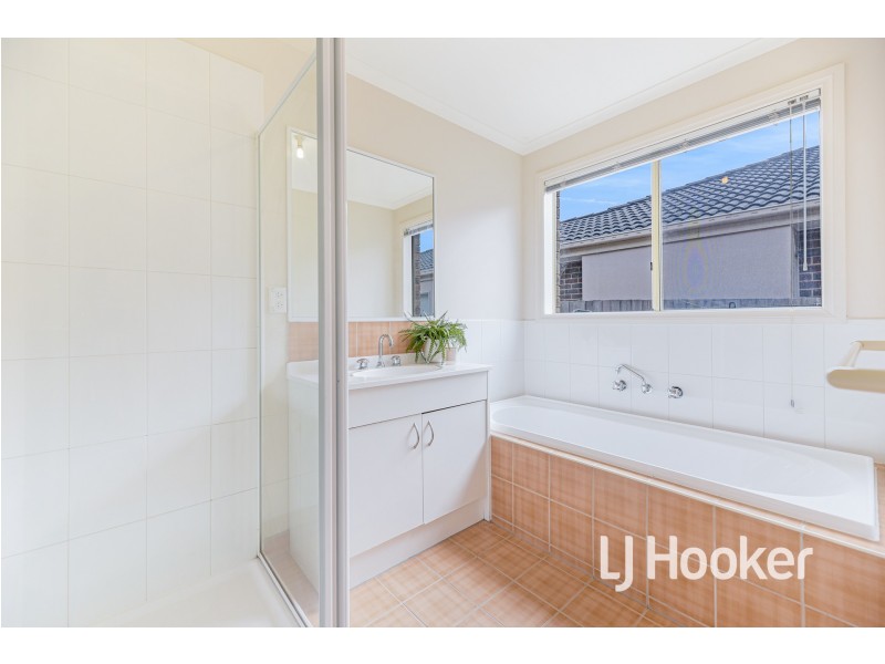 160 Racecourse Road North, Pakenham VIC 3810