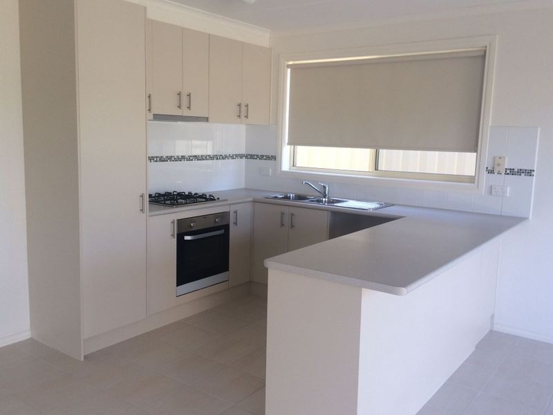 25 Webster Way, Pakenham VIC 3810