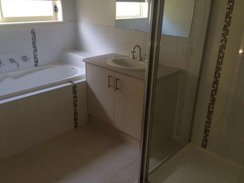 25 Webster Way, Pakenham VIC 3810