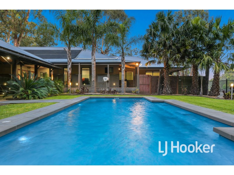 50 Gordon Road, Pakenham Upper VIC 3810