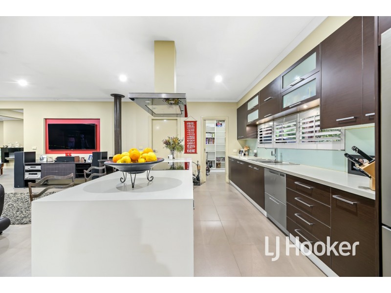 50 Gordon Road, Pakenham Upper VIC 3810