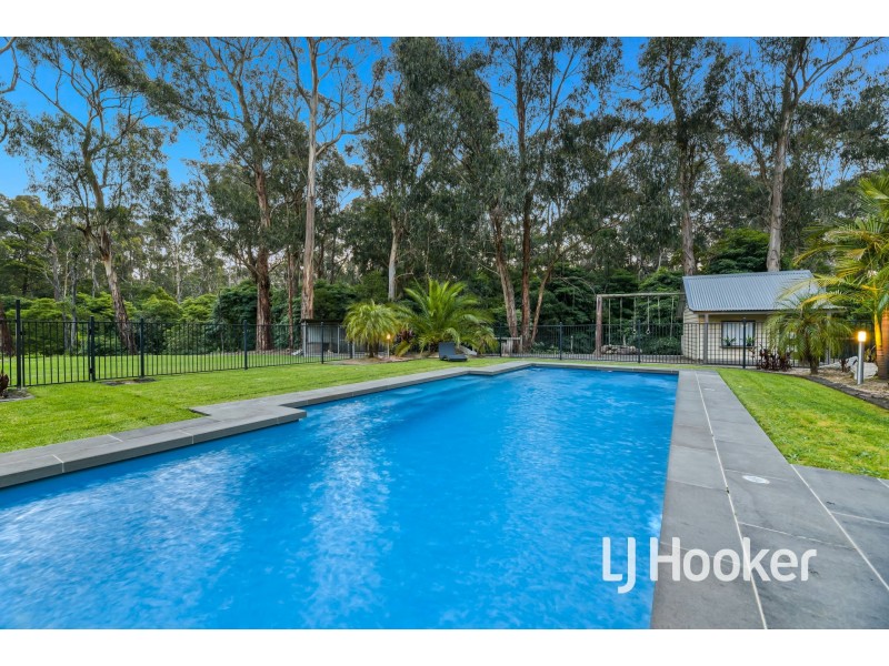 50 Gordon Road, Pakenham Upper VIC 3810