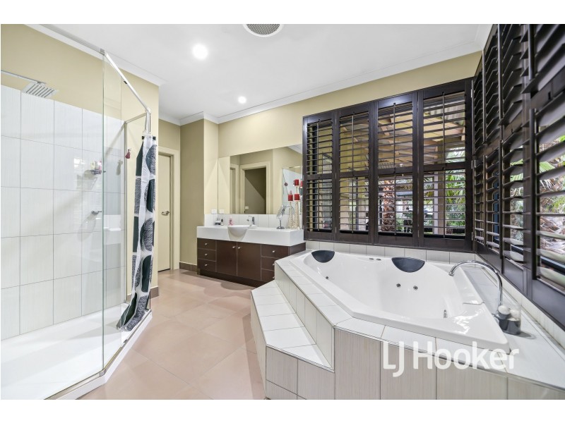 50 Gordon Road, Pakenham Upper VIC 3810