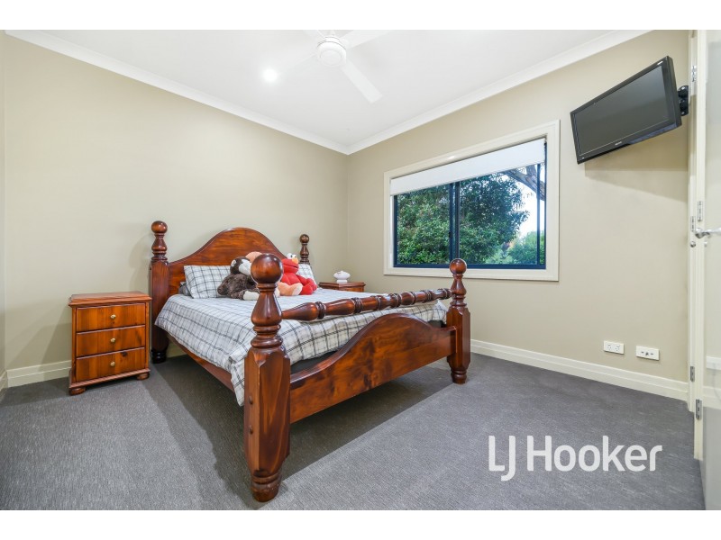 50 Gordon Road, Pakenham Upper VIC 3810