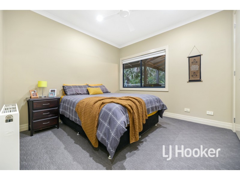 50 Gordon Road, Pakenham Upper VIC 3810