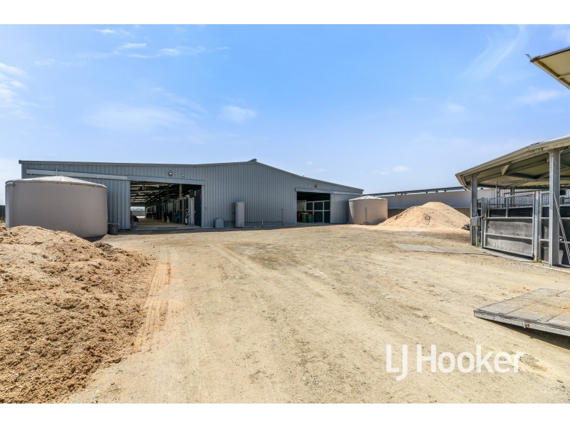 11 Knights Court, Tynong VIC 3813