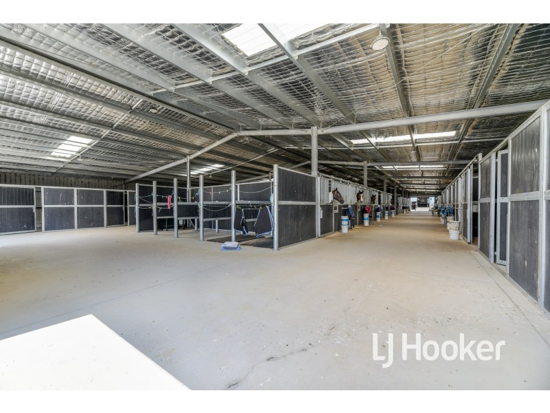 11 Knights Court, Tynong VIC 3813