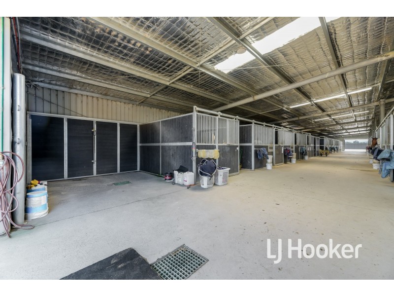 11 Knights Court, Tynong VIC 3813