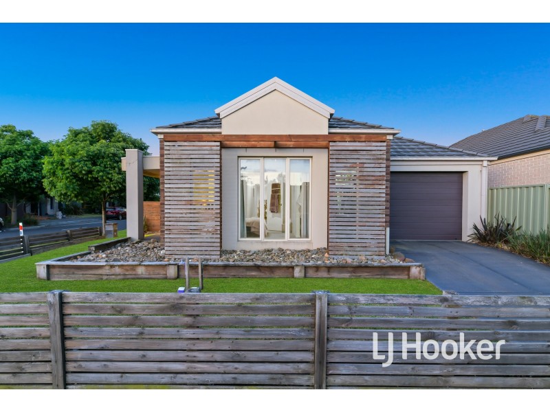 9 Park Orchard Drive, Pakenham VIC 3810