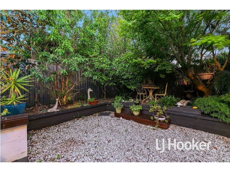 16 Everly Circuit, Pakenham VIC 3810