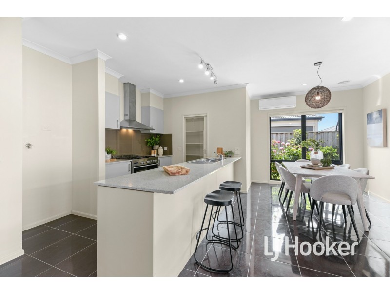 28 Bellerive Avenue, Officer VIC 3809