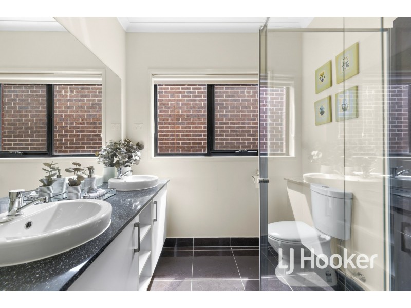 28 Bellerive Avenue, Officer VIC 3809