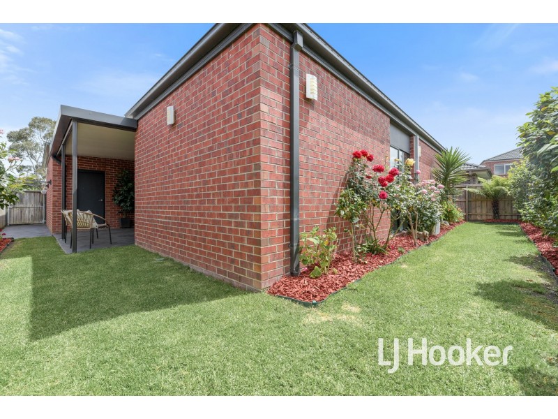 28 Bellerive Avenue, Officer VIC 3809
