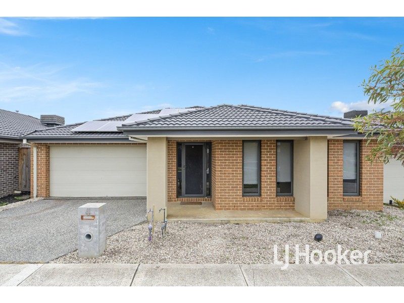 4 Abbeyard Drive, Clyde VIC 3978