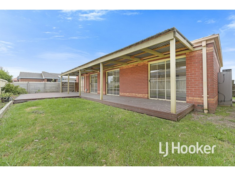 6 Kent Mews, Cranbourne North VIC 3977