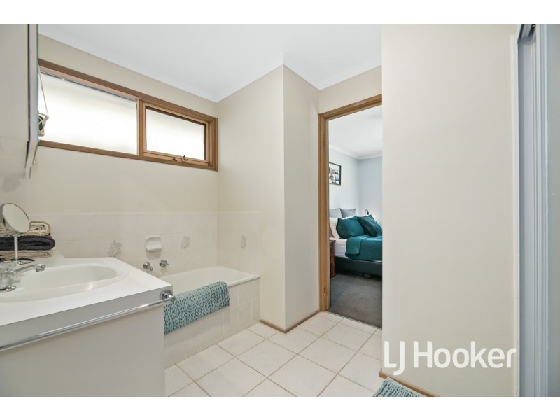 65 Murphy Road, Pakenham VIC 3810