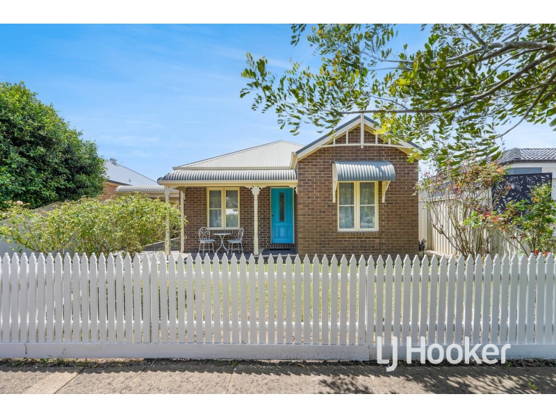 4 MacAlister Place, Pakenham VIC 3810