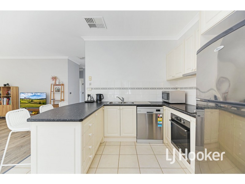 4 MacAlister Place, Pakenham VIC 3810