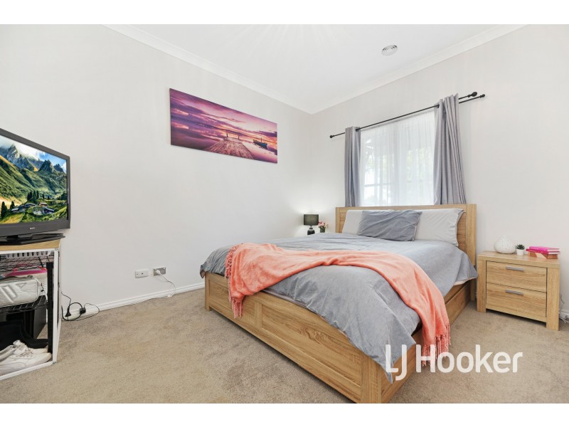4 MacAlister Place, Pakenham VIC 3810
