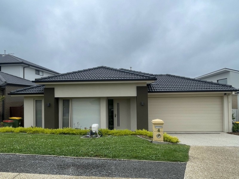 4 Rosebrook Rise, Officer VIC 3809