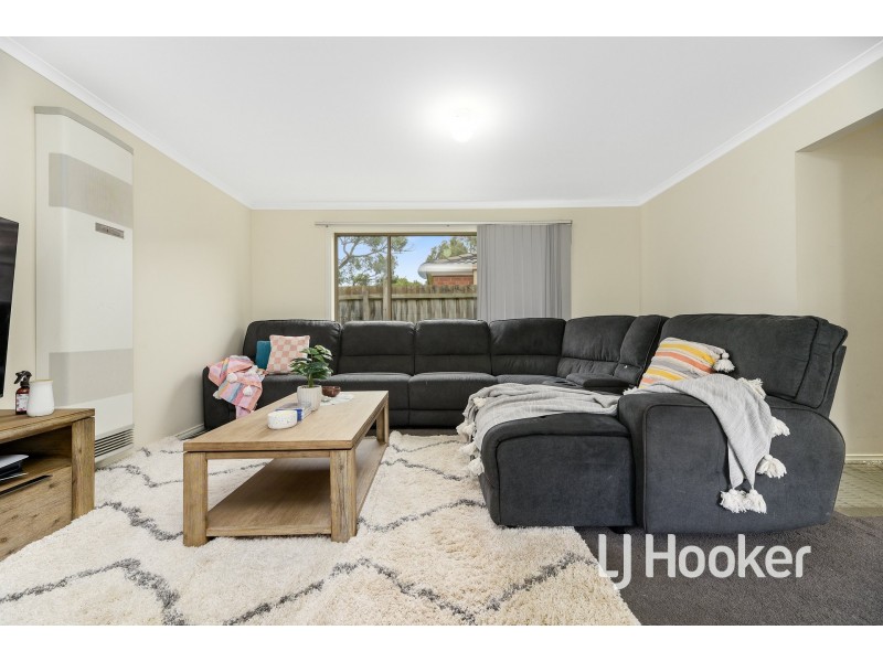 4/13 Redcherry Court, Pakenham VIC 3810