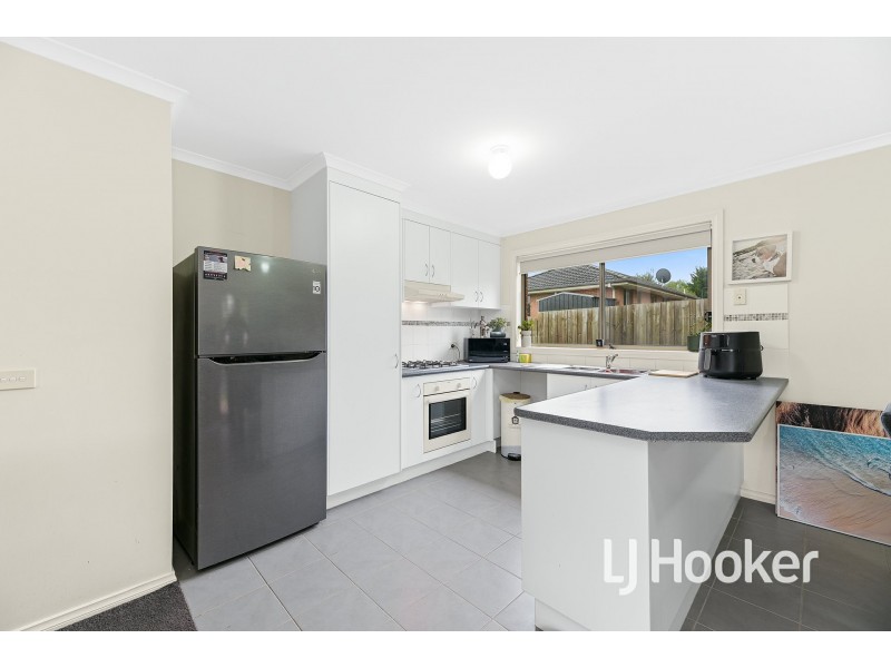 4/13 Redcherry Court, Pakenham VIC 3810